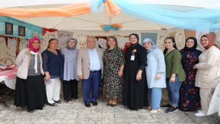 İlkadımda el emeği göz nuru ürünler görücüye çıktı