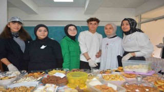 İmam hatip okulları öğrencileri hünerlerini sergiledi, hayır çarşısı ile deprem bölgesine destek sağladı