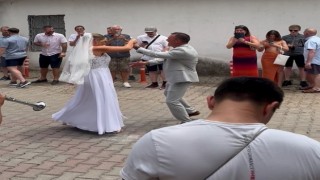 İngiliz çift davullu zurnalı gelin aldı