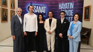 İş Sanat'ın Parlayan Yıldızları Ödüllerini İstanbul'da Aldı