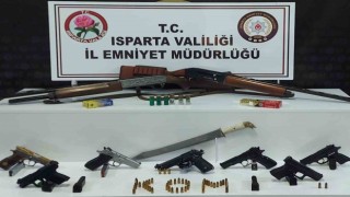 Ispartada ‘Kukla operasyonunda 8 şüpheli yakalandı