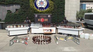 İstanbulda büyük operasyon: 2 bin 326 şişe sahte içki ele geçirildi