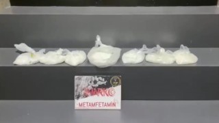 İzmirde 2 kilo metamfetamin ele geçirildi