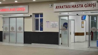 İzmirde gıda zehirlenmesi şüphesiyle 11 kişi hastaneye kaldırıldı