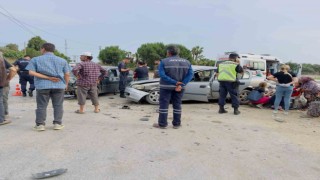 İzmirde iki ayrı feci kaza: 11 yaralı