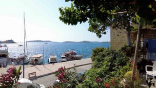 İzmirin gözde tatil merkezlerinden Foça Kurban Bayramına hazır