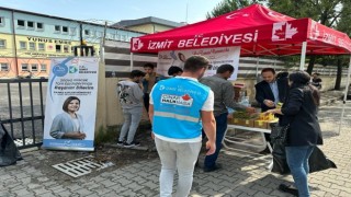 İzmit Belediyesi sınava giren gençleri yalnız bırakmadı