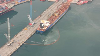 İzmit Körfezini kirleten tanker gemisi deniz uçağı ile tespit edildi