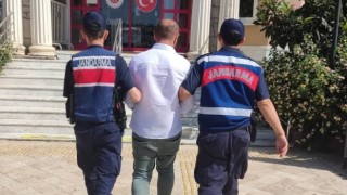 Jandarma ekipleri aranan şahıslara göz açtırmıyor
