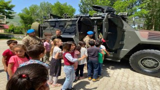 Jandarma personeli öğrencilerle bir araya geldi
