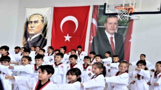 Jandarmadan ilk: Kırsaldaki çocuklar sporla tanıştı