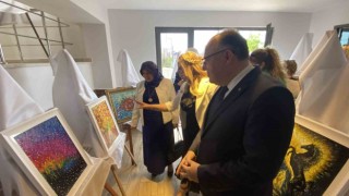 ‘Kadın El Ele sergisi açıldı