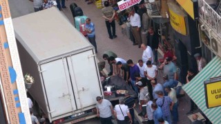 Kamyonun çaptığı seyyar satıcı yaralandı