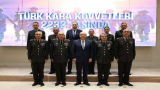 Kara Kuvvetleri Komutanı Avseverden Bakan Gülere ziyaret