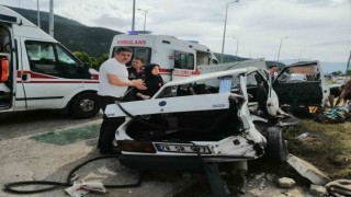Karabükte kamyonla otomobil çarpıştı: 1 ölü, 4 yaralı