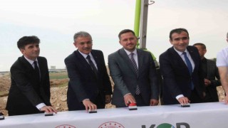 Karamanda Türkiyenin ilk Elma Borsasının temeli atıldı