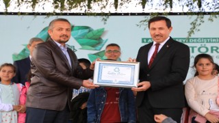 Karatayın en çevreci okulları ödüllerini Başkan Kılcadan aldı