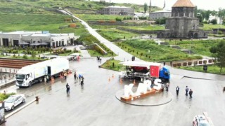 Kars Jandarmadan simülatörlü emniyet kemeri eğitimi