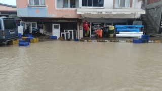 Kastamonuda kuvvetli sağanak hayatı olumsuz etkiledi