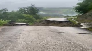 Kastamonuda kuvvetli sağanak sebebiyle yol ve köprüler zarar gördü, bazı köylere ulaşım kapandı