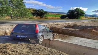 Kastamonuda otomobil kanala düştü: 3 yaralı