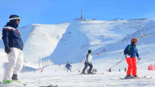 Kayakçılar en çok dizden yaralanıyor
