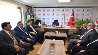Kayseri Milletvekili Arıkan siyasi partilerle bayramlaştı