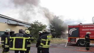 Kayseride fabrika yangını 1 saatte söndürüldü