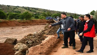 Kırıkkalede sel: Dereler taştı, evleri ve ahırları su bastı