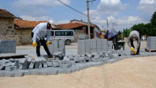 Kırsal ve merkez mahallelerde yol çalışmaları devam ediyor