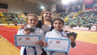 Kızlar Judoda 2 madalya aldı