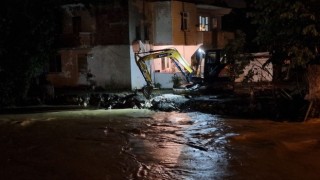 Kocaalide dere taştı, birçok mahalle sular altında kaldı