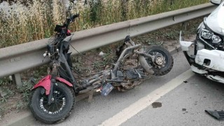 Kocaelide motosiklet bariyerlere çarptı: 1i ağır 2 yaralı