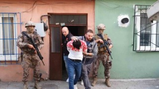 Koçbaşlarıyla kapıları kırılmış, çatılarda yakalanmışlardı...49u tutuklandı