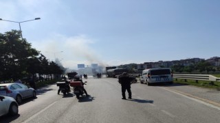 Kömür yüklü tırın motor bölümü yandı, faciadan dönüldü