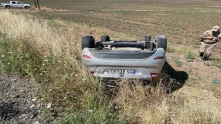 Kontrolden çıkan otomobil yol kenarına savruldu: 1 yaralı