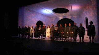 Konya Şehir Tiyatrosu “Barsisa” oyununu bu kez Denizlide sahnelendi