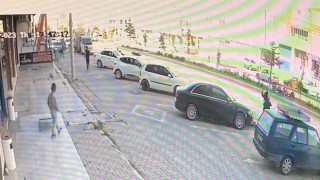 Konyada motosiklet otomobile çarptı:1 yaralı