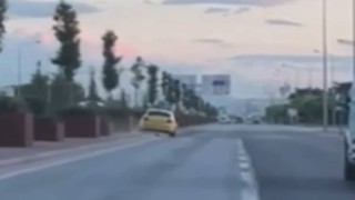 Konyada ticari taksi takla attı, ölümlü kaza anbean kameraya yansıdı