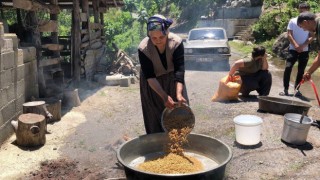 Köylülerin kışlık bulgur mesaisinde kazanlar kaynamaya başladı