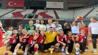 Küçük basketbolcular lig ikincisi
