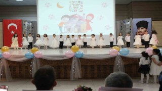 Kuran kursu mezuniyetinde renkli görüntüler oluştu