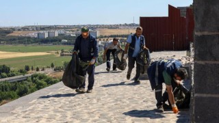 Kurban Bayramı Dolayısıyla Tarihi Surlarda Temizlik Çalışması Yapıldı