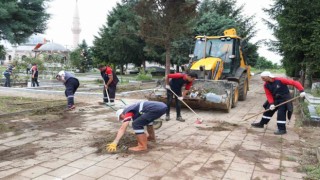 Kurban bayramı öncesi mezarlıklarda hummalı çalışma