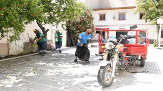 Kuşadasi Belediyesi ilçeyi bayrama hazırlıyor