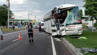 Kütahya Tavşanlıda işçi servisleri çarpıştı: 11 yaralı