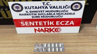 Kütahyada bir adreste yapılan aramada uyuşturucu hap ele geçirildi