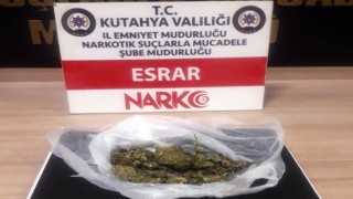 Kütahyaya uyuşturucu sokmak isteyen 2 kişi yakalandı