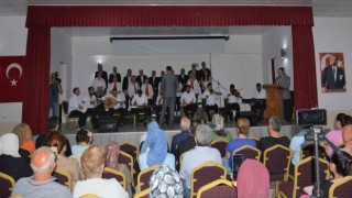 Lapseki Belediyesi Türk Sanat Müziği Korosu ‘Yaza Merhaba konseri verdi