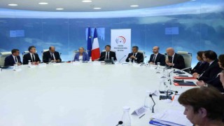 Macron: “Sokaklara daha fazla polis konuşlandırılacak”